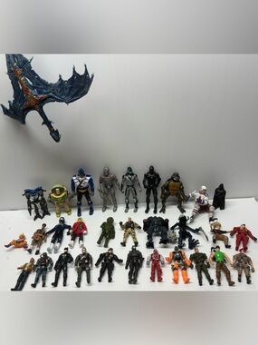 Huge Vintage Toy And Figure Lot. GI Joe, Transformers Mega Bloks Tmnt Star Wars